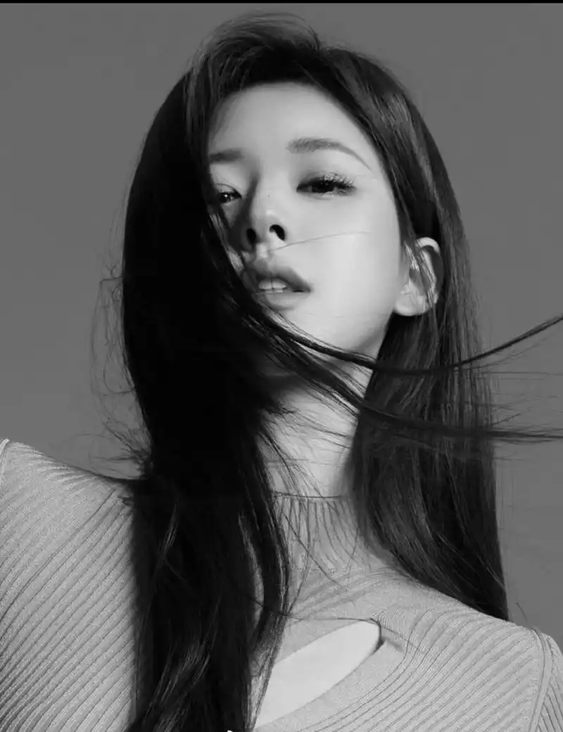 赵露思范思哲大片,  赵露思范思哲versace黑白大片表现力好棒!