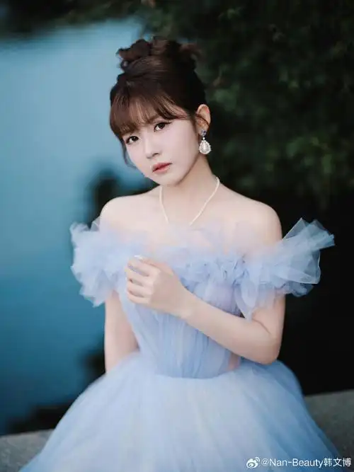 日报·梦想音乐会今天是可爱中带着优雅的71566赖美云超话妆发