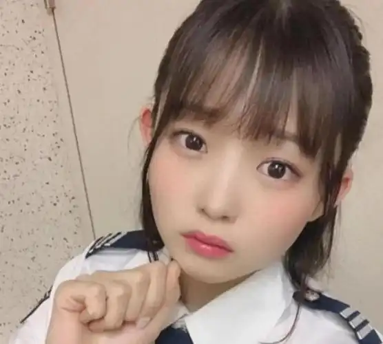 日本娱乐圈中有许多清纯可爱的女演员和偶像,而17岁的花咲ひより