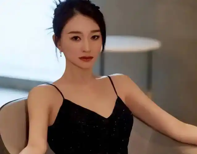 李小冉:被富商折磨4年,2次流产,没想到男闺蜜砸下5亿接盘成功