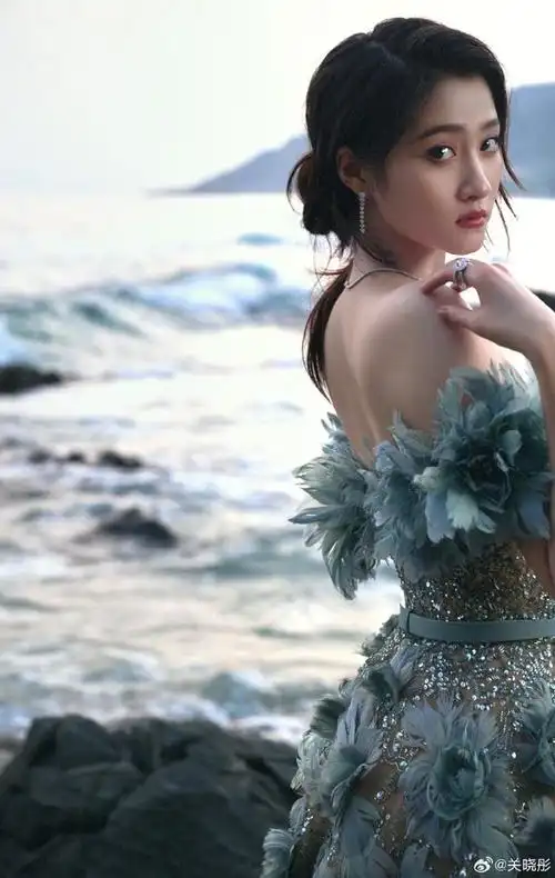 上海这一夜李沁的美脚关晓彤的香肩周迅的气场辛芷蕾搞笑