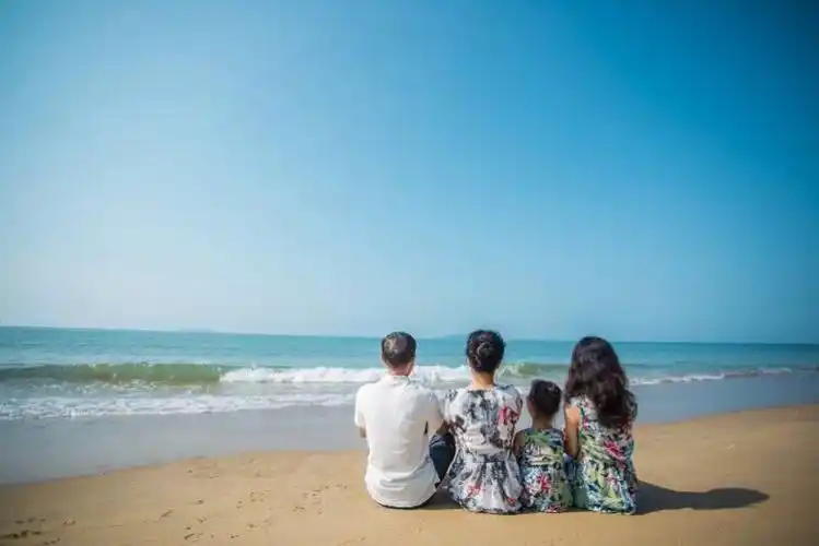 幸福的一家_____难忘的背影,永久的回忆……相亲相爱,其乐融融!