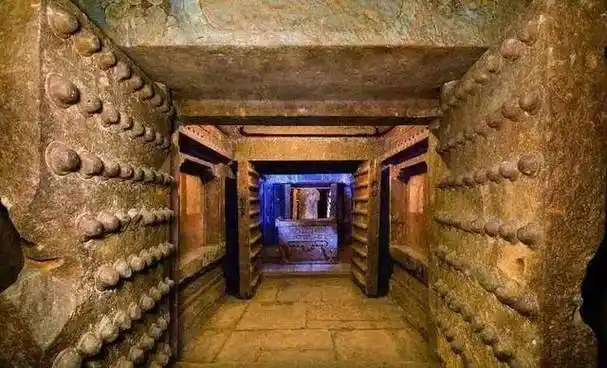 女皇武则天陵墓曝光,竟藏宝500吨,1300多年来无人敢挖!