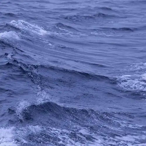 夏子衿/蓝色系滤镜水波背景图