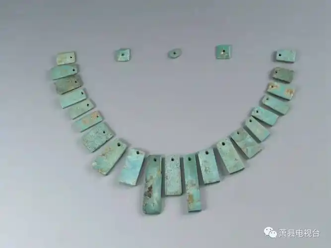 金寨文化遗址,位于庄里乡金寨村南,相传为"玉石塘"的地方.