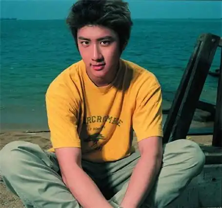 姓名:陈司翰 性别:男