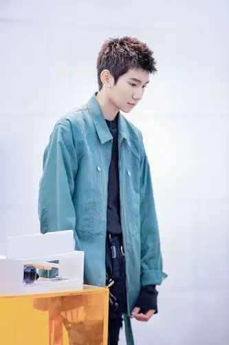 潮流合伙人王源即将上线一起来过情人节