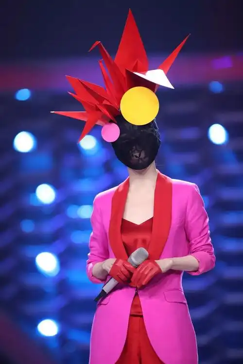 蒙面唱将猜猜猜第三季今晚首播神秘女神自曝曾与四大天王张国荣合作