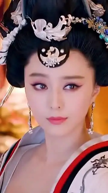 一代女帝武则天登基,范冰冰不愧是女王,太霸气了!