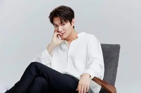 韩国十大男明星颜值排名出炉(韩国颜值最高男星排名)-1