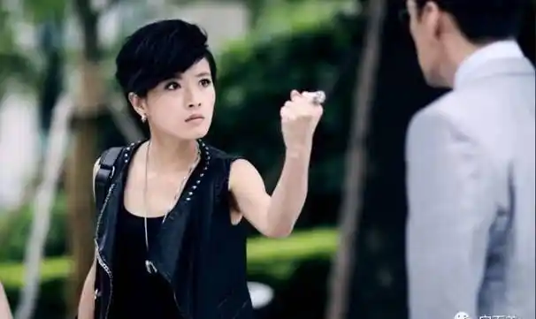 新一代琼女郎,酷似董洁,百变风格闪耀荧屏,出道十几年未红_万茜_表演