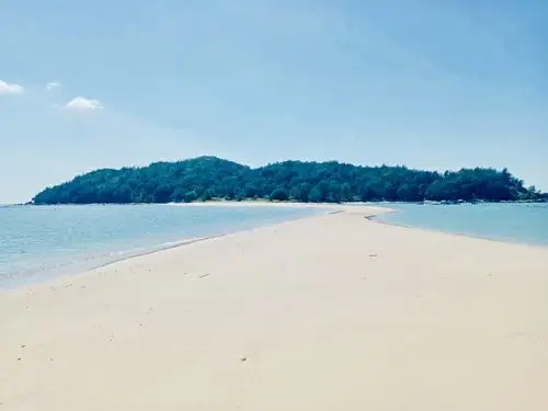 平静的海面,美丽的海岛,洁净的沙滩