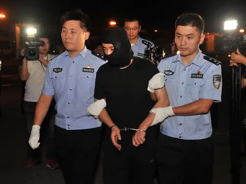 资深猎人回忆现实版猎狐揭秘境外追逃细节