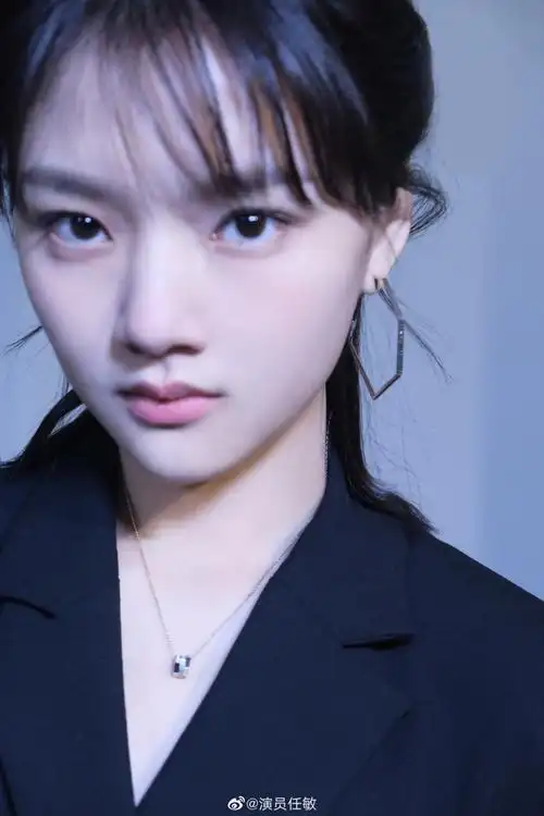 emphasis寻密圣诞##crown the beautiful you