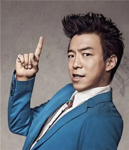 图中国好声音黄渤唱爱与愁为新片造势坦露内心多年音乐梦想