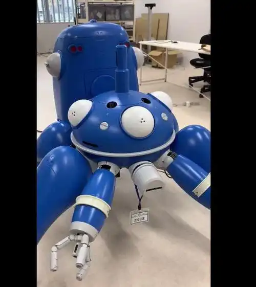 新版《攻壳机动队》网飞开播 机器人塔奇克马祝贺