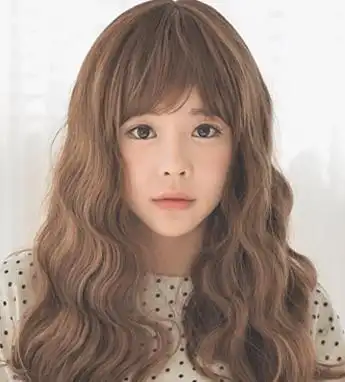 长发蛋卷头发型