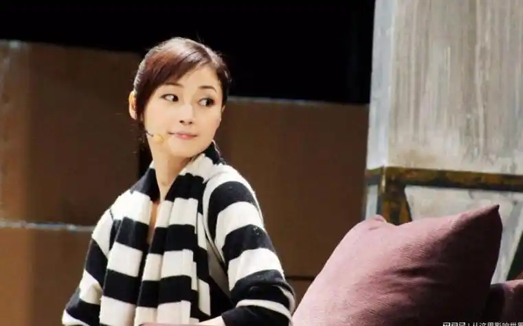 香港第一美腿万绮雯幸好没有选择嫁给甄子丹最终收获幸福