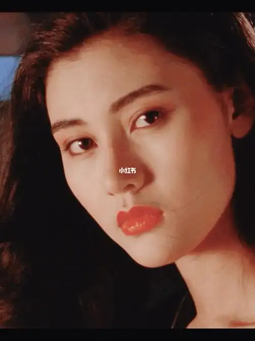 李嘉欣 她怎么有这么优越的侧脸!