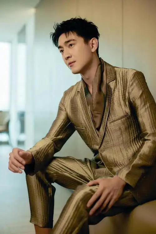 明星林更新写真集剑眉星眸仪表堂堂