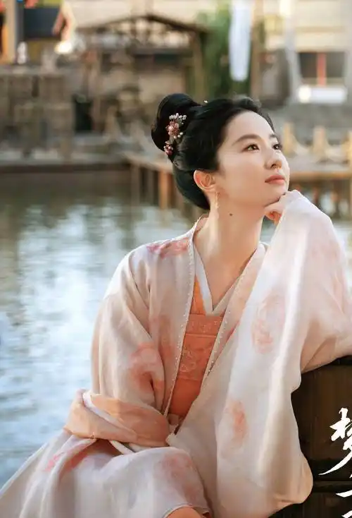 刘亦菲15年之后再次出演电视剧,上一部电视剧还是《仙剑》中的赵灵儿