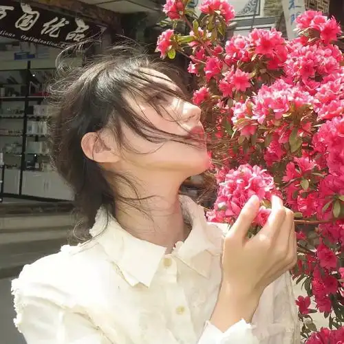 复古感323032333635女生头像来啦!