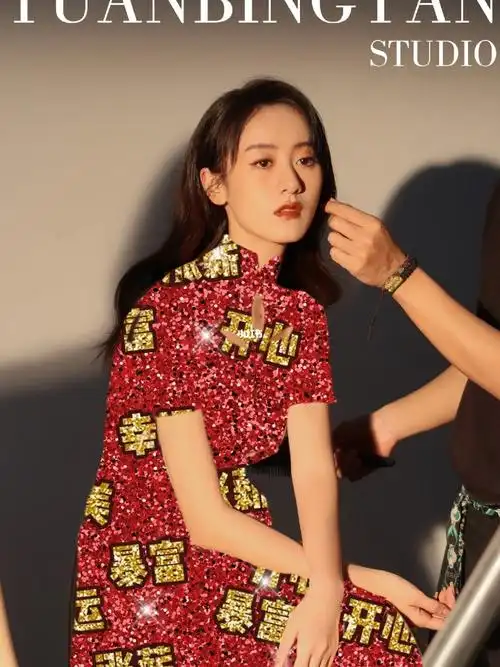 看下宝贝的新衣服_袁冰妍_娱乐_明星娱乐资讯