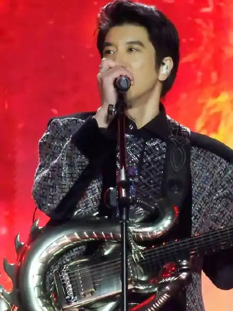 巴哈姆特和天地龙鳞绝配～9294ourhome王力宏歌迷会的微博视频