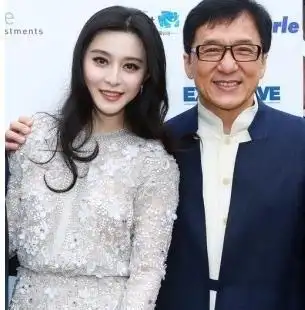 范冰冰成龙合照曝光,简直不堪入目,网友:难怪李晨一直不愿提起