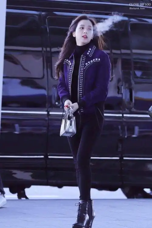 jisoo 的街拍照,绝对惊艳到你_腾讯新闻