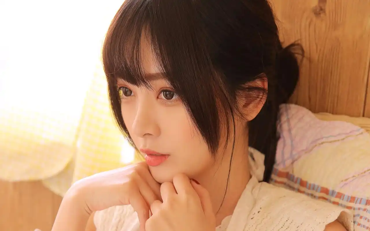 性感美女照片高清桌面电脑壁纸高清大图预览1920x1200_美女壁纸下载