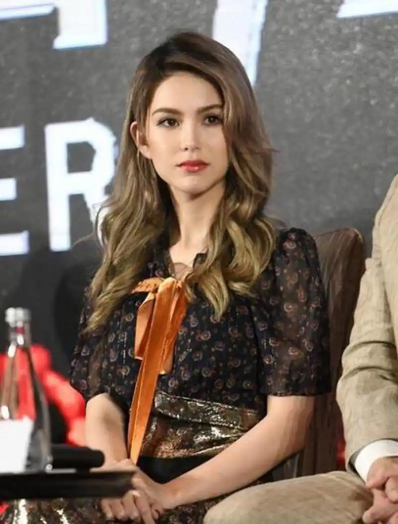 周杰伦老婆昆凌,出道前和出道后对比,无论是颜值还是气质,相差得太大