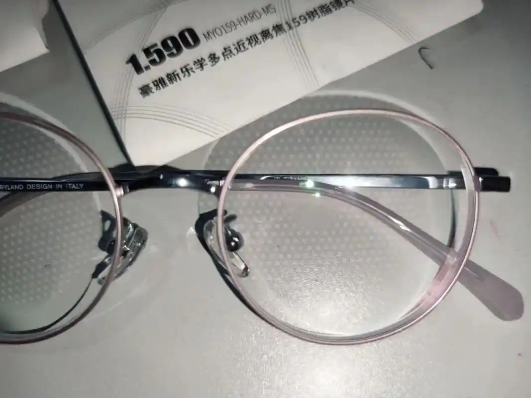 儿童近视,多点离焦防控镜片,真的效果可以哦,弟弟带了快一年了 - 抖音