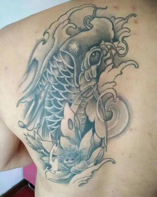 纹身图案tag标签:纹身师:王延龙纹身店:龍刺青半背纹身图片tag标签