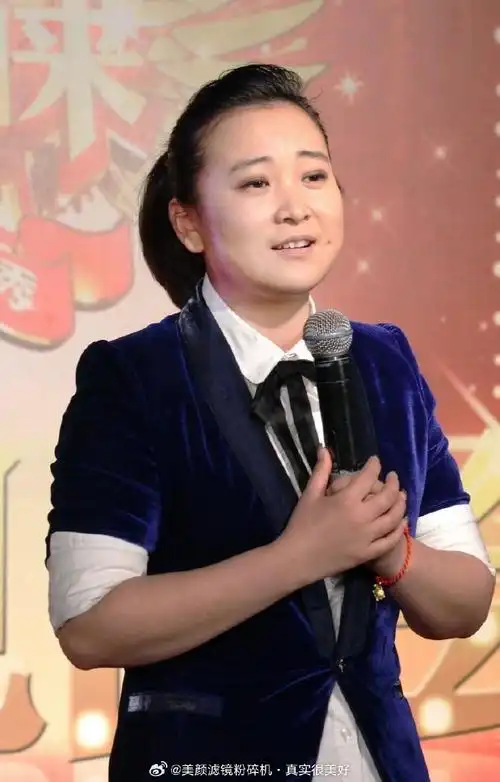 贾玲  早期生图考古 今日直播生截    #贾玲直播#,#贾玲 真的震撼