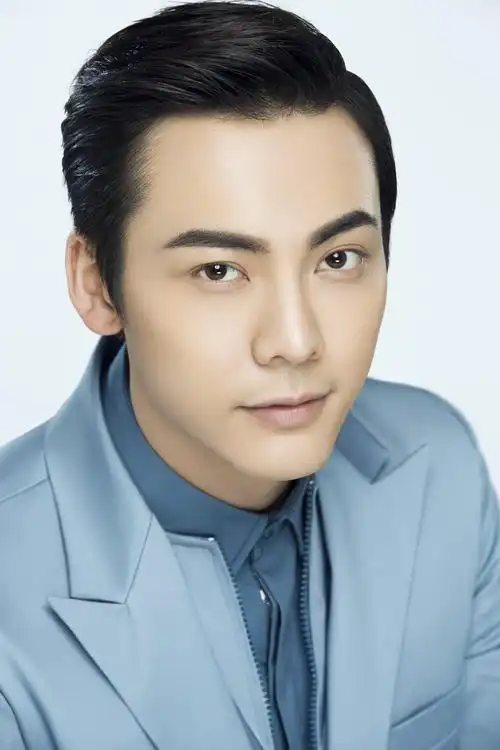 陈伟霆 新闻 再比如广告厂商突然一下子就po出了高清大图,就是那种