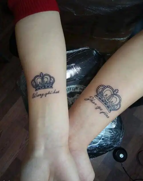 丁长武纹身店:秦皇刺青招财猫纹身图片_腿部清新原创手稿纹身图案