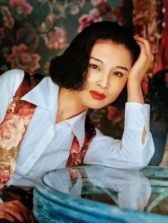 演员赵明明:没出月子被离婚,单亲妈妈25年,如今她还好吗?