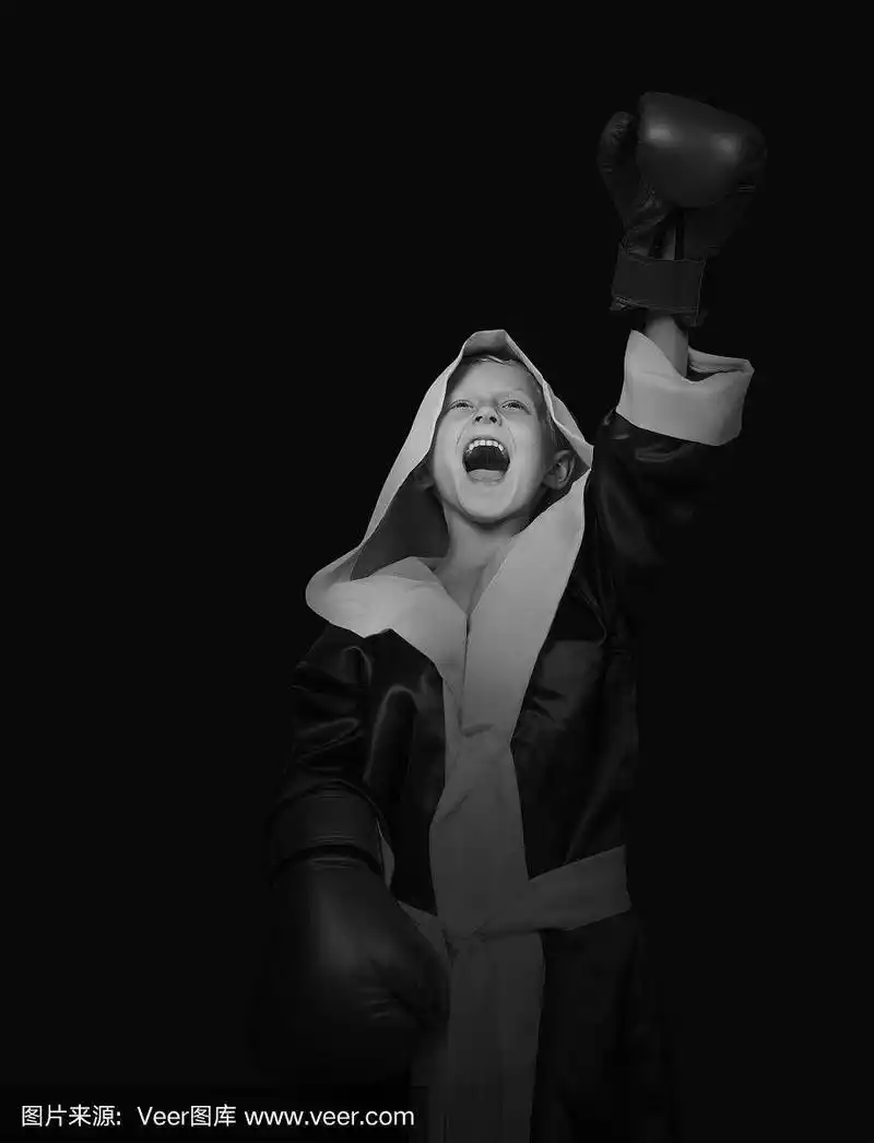 尖叫的小拳击手黑白画面