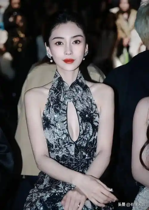 原创angelababy首次内地活动被00后小花惊艳露而不妖艳压群芳