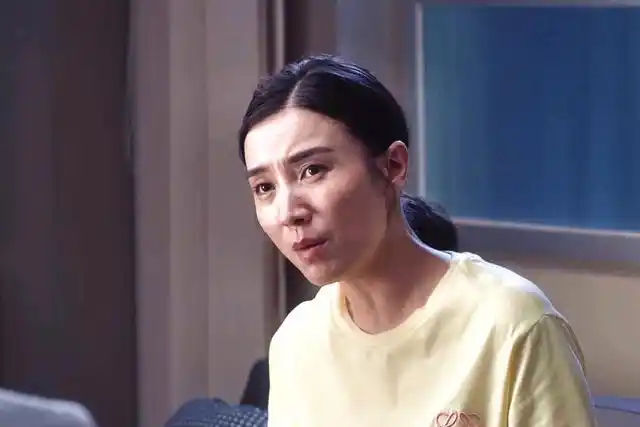 《小舍得》:南俪遇到的现实问题,比客户"咸猪手"骚扰,更可怕