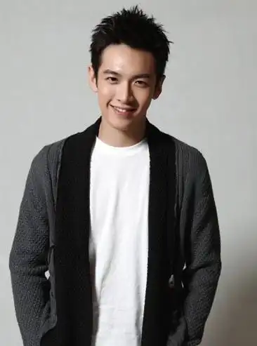 柯震东发型叫什么锅盖头刺猬头柯震东短发发型图片