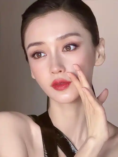 杨颖|妆容|谭松韵|瓜子脸|婴儿肥|高颜值_网易订阅