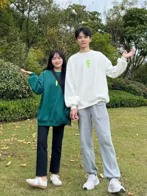 175和150情侣宝宝绒韩版卫衣草地这样拍