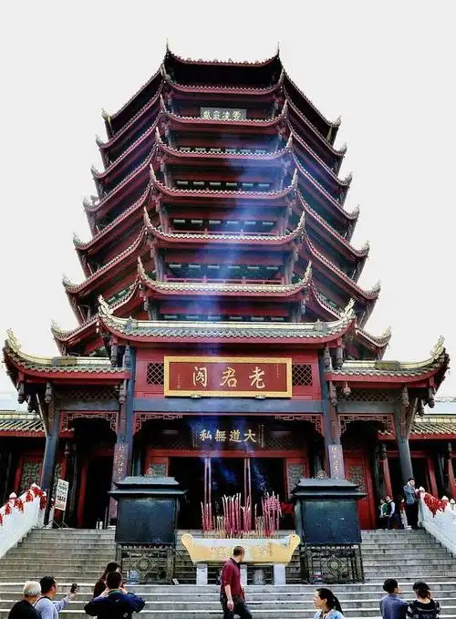 成都有什么好玩的地方推荐,成都旅游必去的12个名胜古迹景区