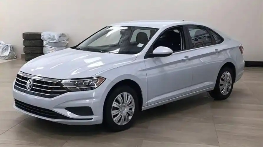 新车到店2021款大众速腾实拍按下钥匙打开后备箱还想啥轩逸