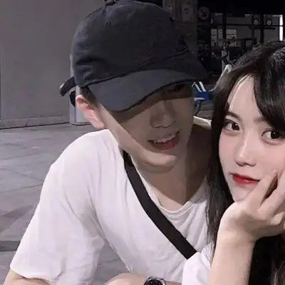 适合00后用的真人学生情侣头像图片