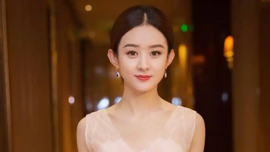 赵丽颖成为了,无数年轻人的偶像,横扫了演艺圈的一切阻碍_成功_演技