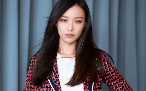 倪妮性感动人写真桌面壁纸