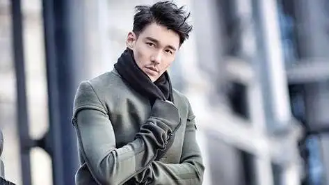 高以翔和胡兵的例子彰显了演艺界多样化发展的可能性和挑战.